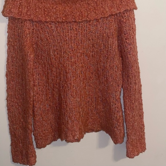 Kate Hill Casual Sweater - Picture 5 of 7